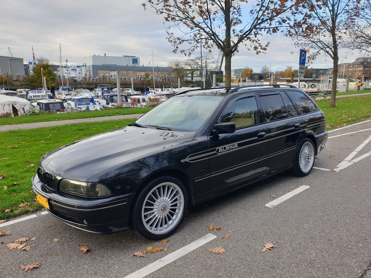 BMW 5-serie Touring - 525i Edition Alpina kenmerken, 18 inch wielen, sportief en goedkoop rijden - AutoWereld.nl