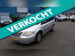 Chrysler Voyager - 3.3i V6 SE Luxe