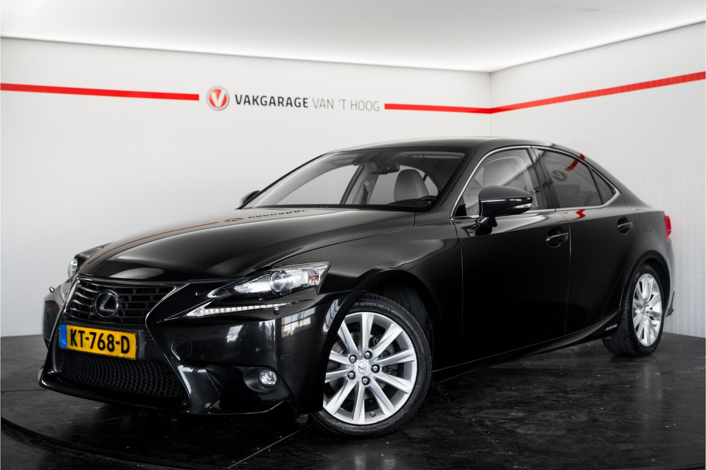 Lexus IS - 300h Business Line Pro 300h Business Line Pro - AutoWereld.nl