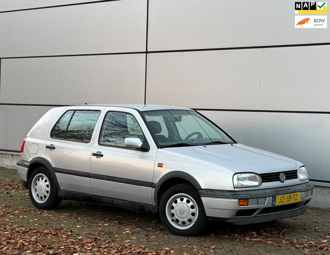 Volkswagen Golf - 1.8 GL |80.000 km NAP |APK 02-2027 |Trekhaak |2 Sleutels |Boekjes aanwezig - AutoWereld.nl