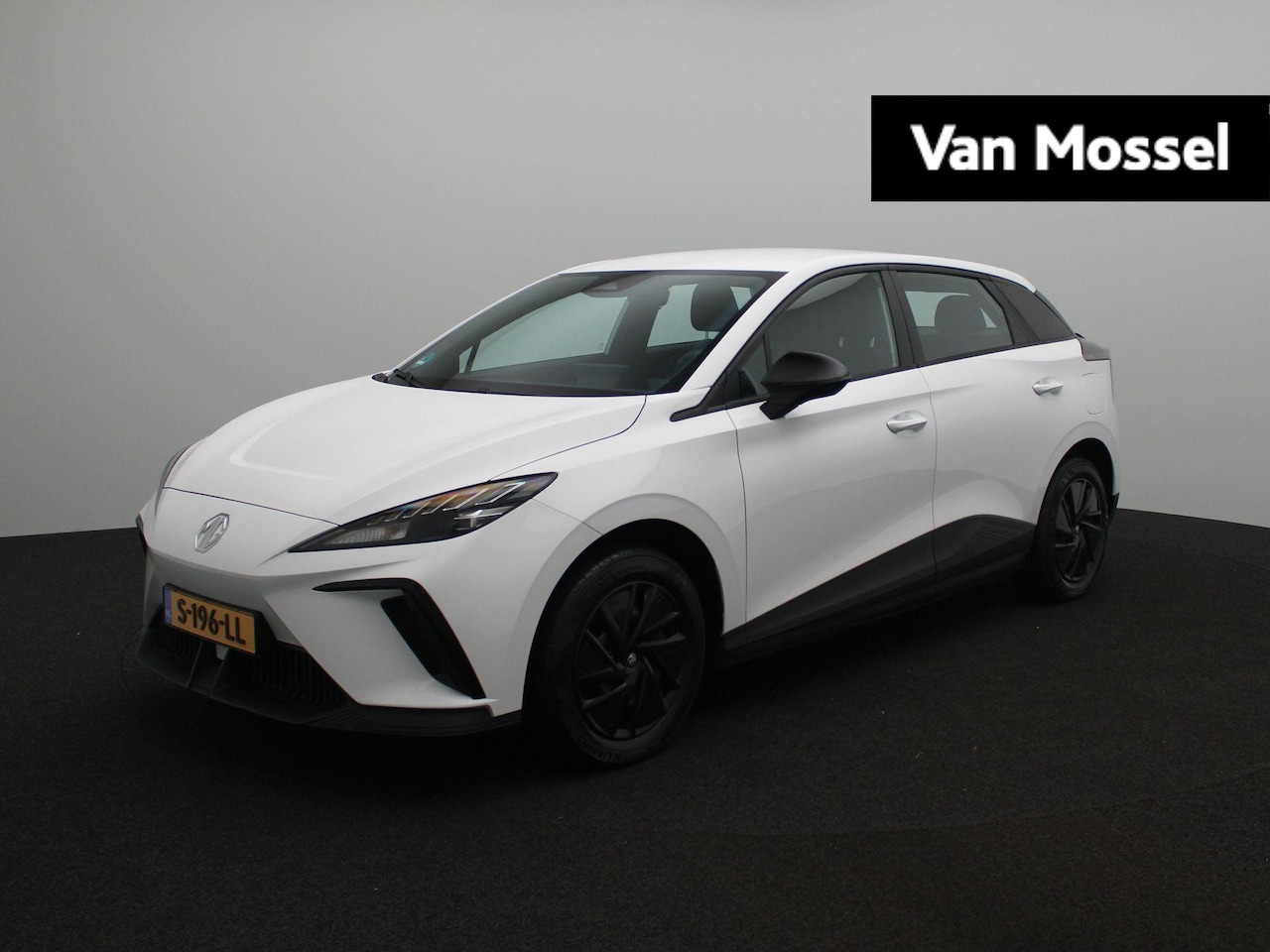 MG MG4 Electric - Standard 51 kWh | Apple CarPay | Adaptive Cruise Control | Led Koplampen | Parkeersensoren - AutoWereld.nl