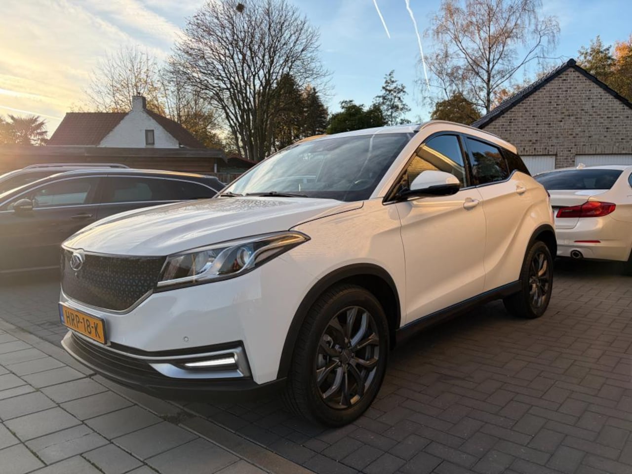 Seres 3 - 52kWh AUTOMAAT KEYLESS 360 CAMERA NAVI PANODAK 20.800KM - AutoWereld.nl