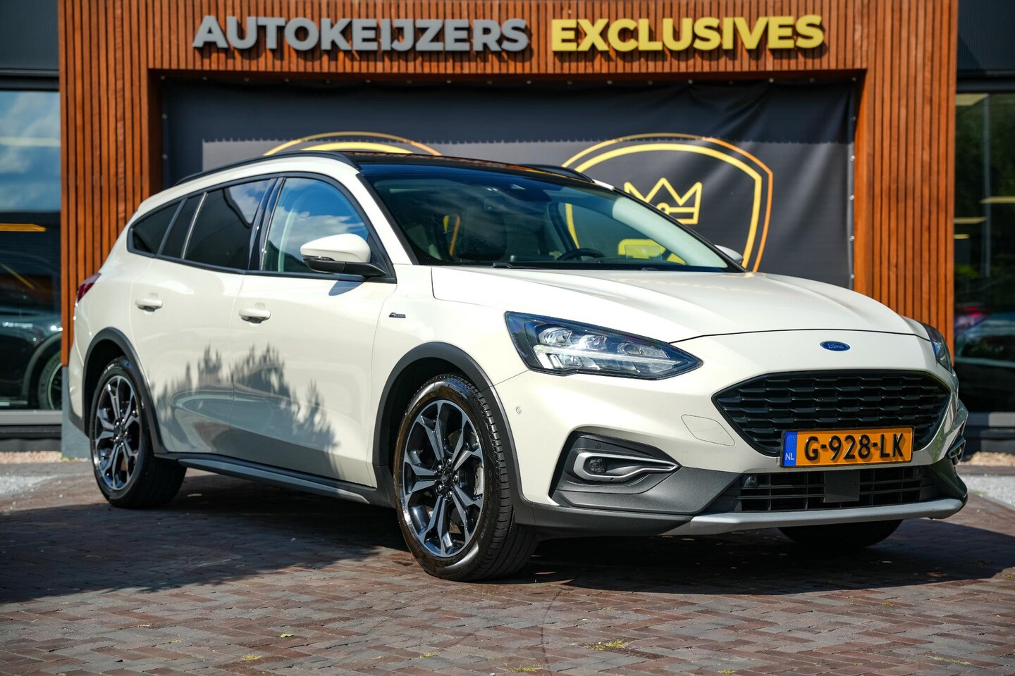 Ford Focus Wagon - 1.5 EcoBoost Active Business Apple Carplay Cruise control DAB Dakrails Pano Navi - AutoWereld.nl