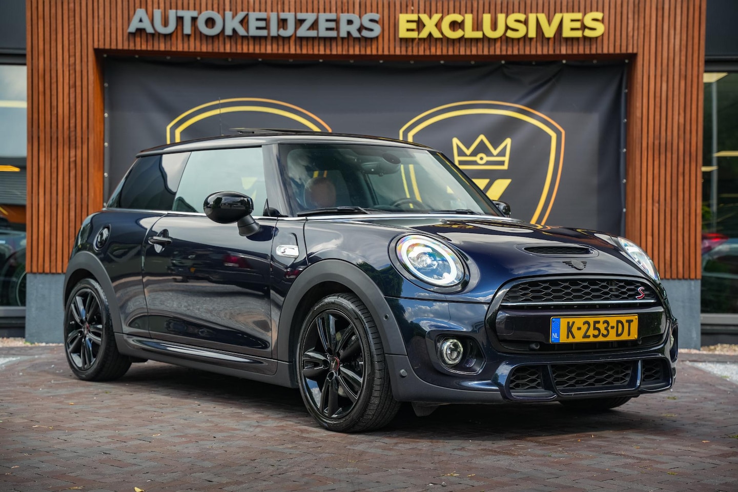 MINI Cooper S - Mini 2.0 Hammersmith JCW Panoramadak HeadUp Harman/Kardon Luxe Leder 17''LM - AutoWereld.nl