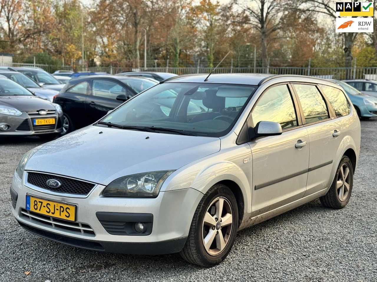 Ford Focus Wagon - 1.6-16V Futura 1.6-16V Futura - AutoWereld.nl