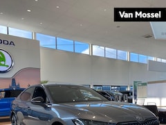Skoda Superb - 1.5 TSI PHEV Sportline Business 204 PK | Hatchback | Metallic lak | Lichtmetalen velgen 19