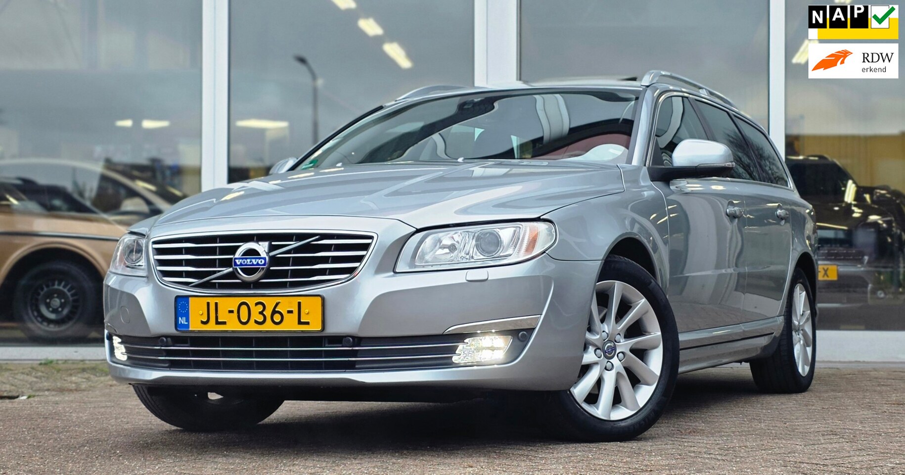 Volvo V70 - 2.0 T4 Polar+ 2e Eigenaar 100% Dealer onderhouden Leer Xenon Opendak Trekhaak - AutoWereld.nl