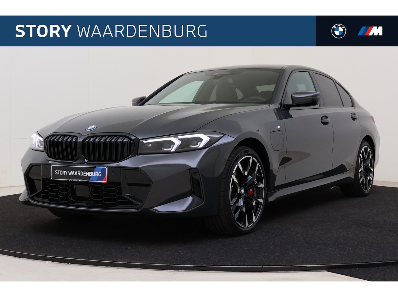 BMW 3-serie - 330e High Executive M Sport Automaat / Schuif-kanteldak / Trekhaak / Sportstoelen / Comfor - AutoWereld.nl