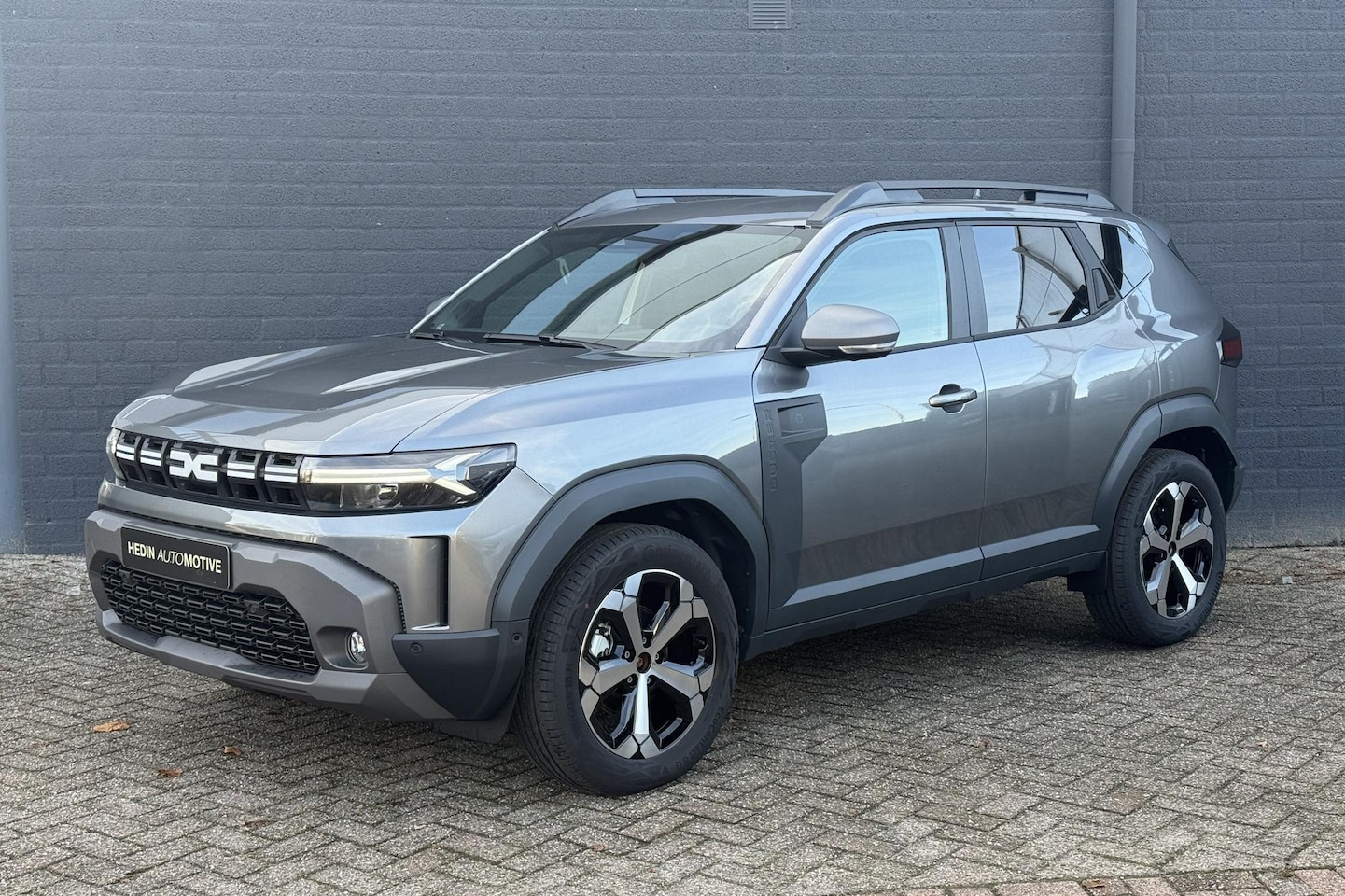 Dacia Duster - 1.6 Hybrid 140 Journey | Geheel rijklaar| Direct leverbaar - AutoWereld.nl