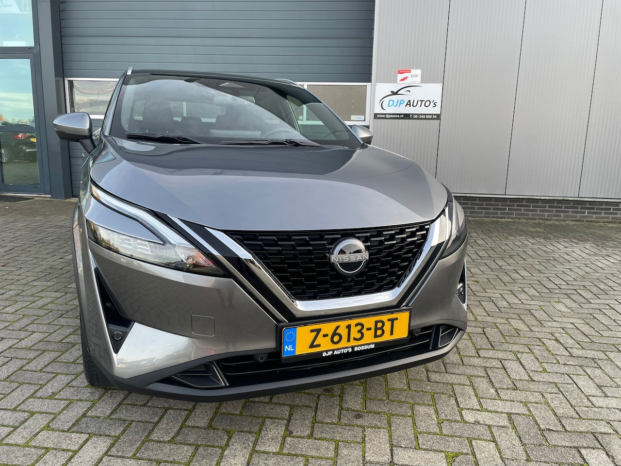 Nissan Qashqai - 1.3 MHEV Xtronic N-Connecta Airco /Cruise / Apple Carplay - Android / Panoramadak / 360 Camera / / Privacy glass - AutoWereld.nl