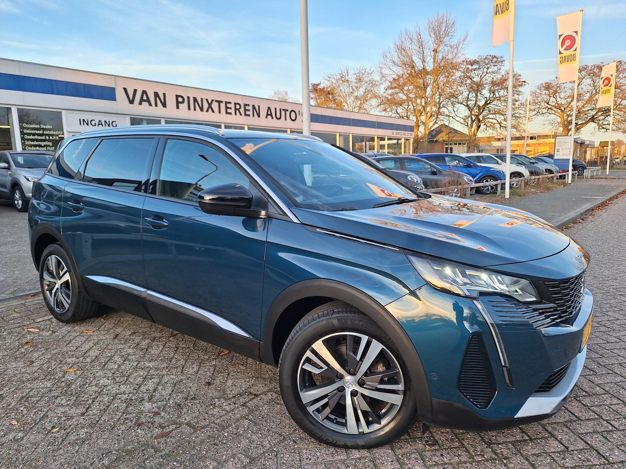 Peugeot 5008 - 1.2 PureTech Allure 7 PERSOONS - AutoWereld.nl