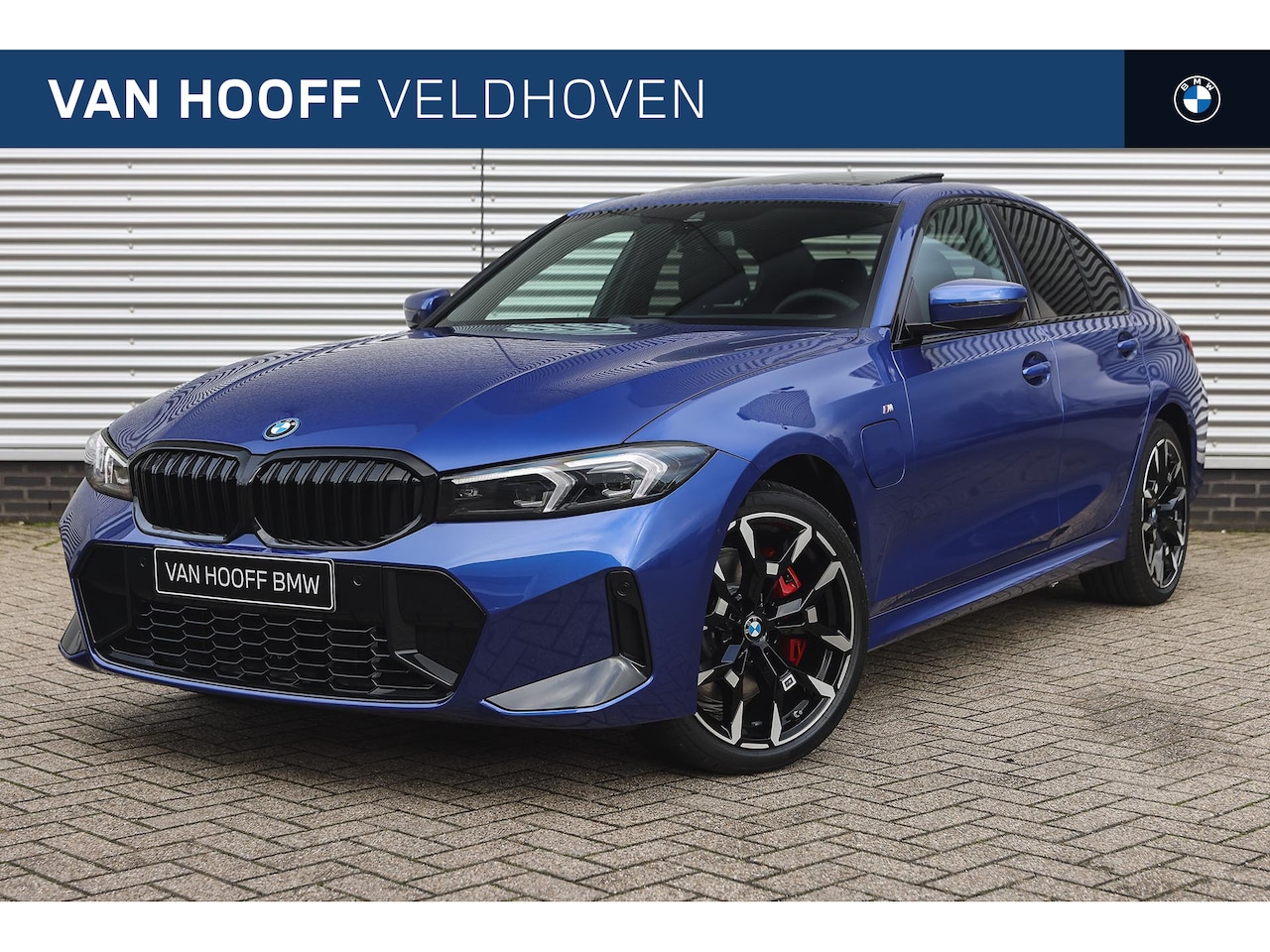 BMW 3-serie - 330e M Sport Automaat / Schuif-kanteldak / Trekhaak / Sportstoelen / Achteruitrijcamera / - AutoWereld.nl