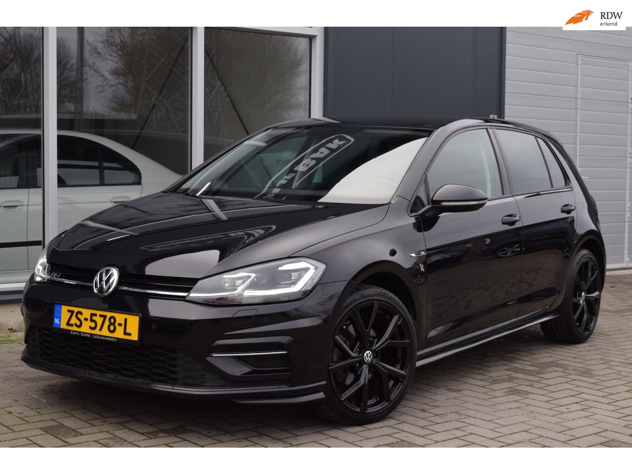 Volkswagen Golf - 1.5 TSI Highline Business R | Automaat | LED | APK 8-2026 - AutoWereld.nl