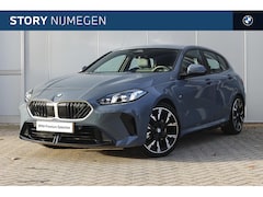 BMW 1-serie - 120 M Sport Automaat / Sportstoelen / Achteruitrijcamera / M Adaptief onderstel / Comfort