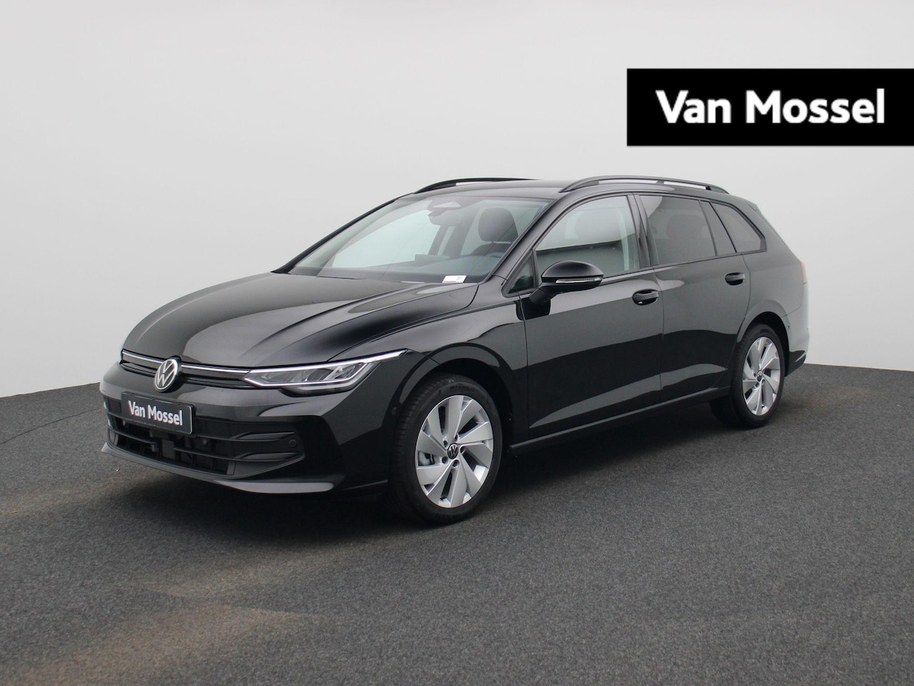 Volkswagen Golf Variant - 1.5 TSI Life Edition 116 PK | Fysieke Voorraad | Direct Leverbaar | Climatronic | Trekhaak - AutoWereld.nl