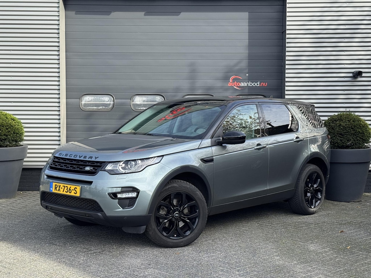 Land Rover Discovery Sport - 2.0 Si4 4WD SE | Navigatie | Camera | Elektrische Trekhaak | Lederen Bekleding | - AutoWereld.nl
