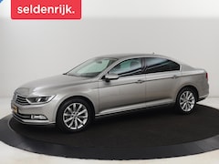 Volkswagen Passat - 2.0 TDI Highline | 1e eigenaar | Trekhaak | Stoelverwarming | Full LED | Leder/Alcantara |