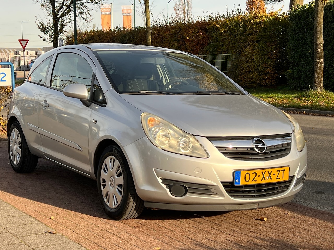 Opel Corsa - 1.2 Business *Incl. NIEUWE APK! - AutoWereld.nl