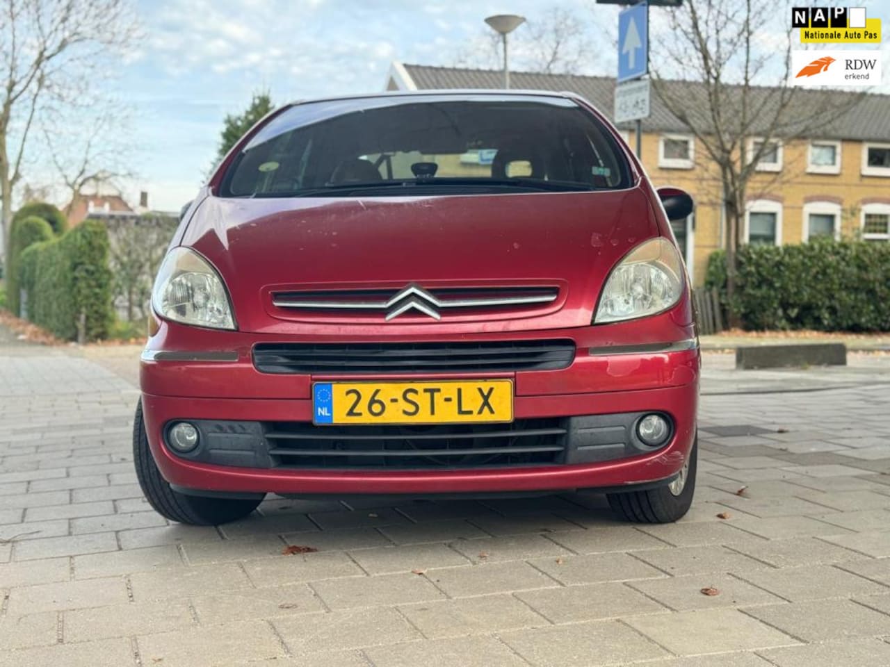 Citroën Xsara Picasso - Citroen Xsara Picasso 1.6i-16V Voor Een Prikje € 999,- - AutoWereld.nl
