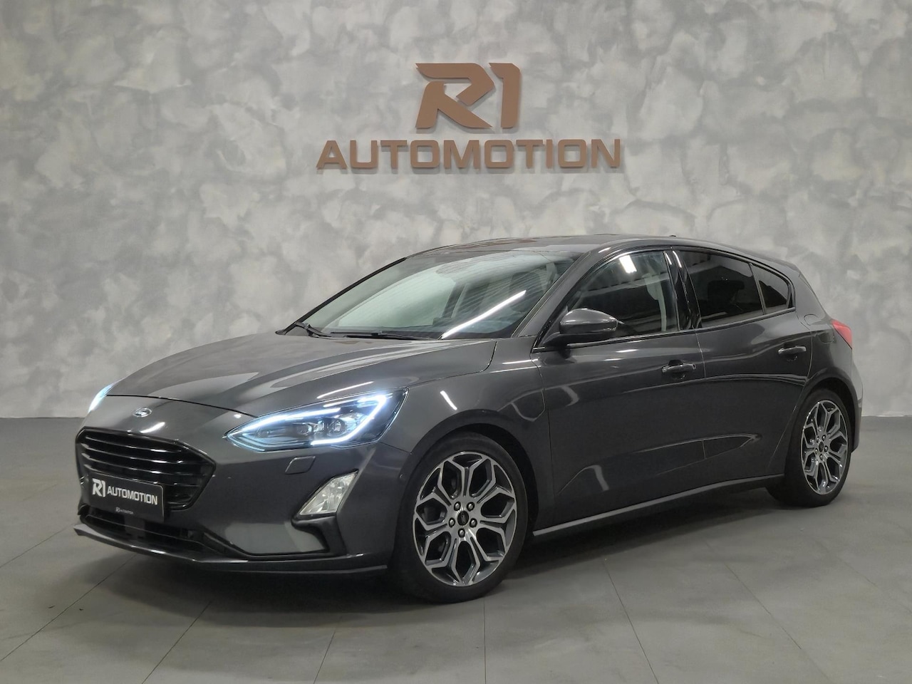 Ford Focus - 1.5 EcoBoost ST Line Business KEYLESS, CAMERA, AUTOMAAT, NAVIGATIE, STOELVERWARMING, CRUIS - AutoWereld.nl