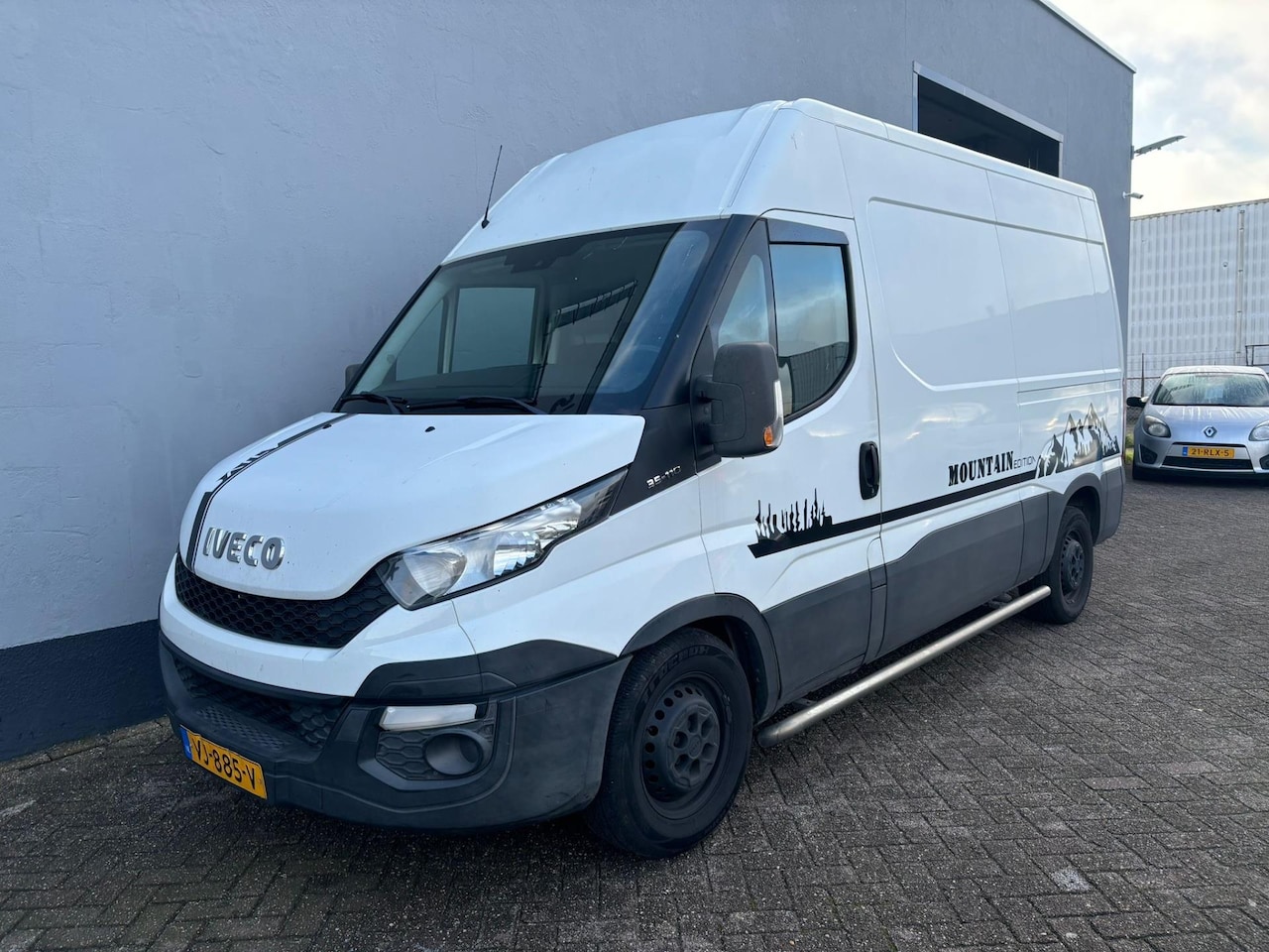 Iveco Daily - 35S11V 2.3 352 H3 L 35S11V 2.3 352 H3 L - AutoWereld.nl