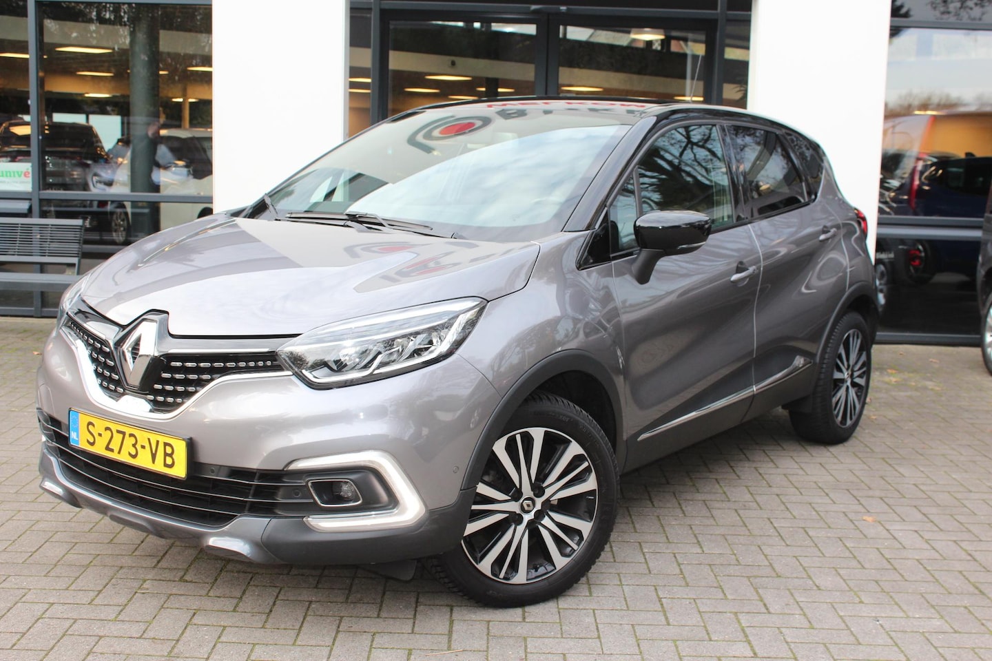 Renault Captur - 1.2 TCe Initiale Paris 1.2 TCe Initiale Paris 130 pk - AutoWereld.nl