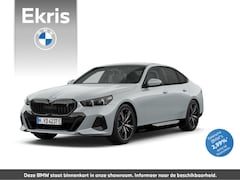 BMW i5 - Sedan eDrive40 M Sportpakket Pro | Iconic Glow | Innovation Pack | Travel Pack | Comfort P