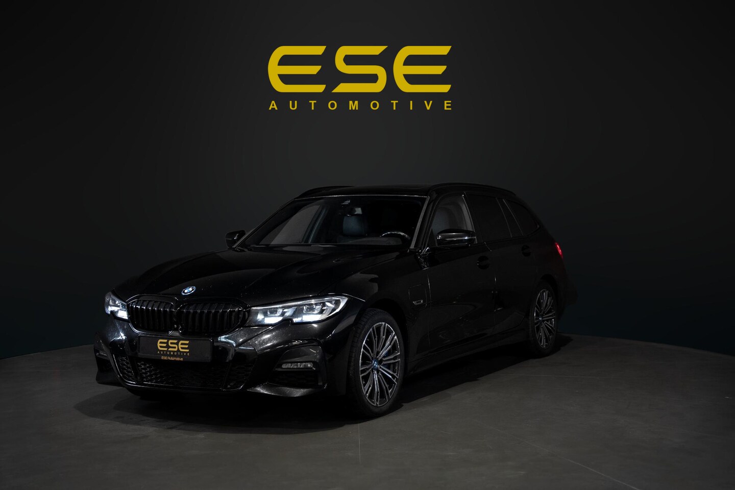 BMW 3-serie Touring - 330e M-Sport | Pano | Trekhaak | 360 camera - AutoWereld.nl