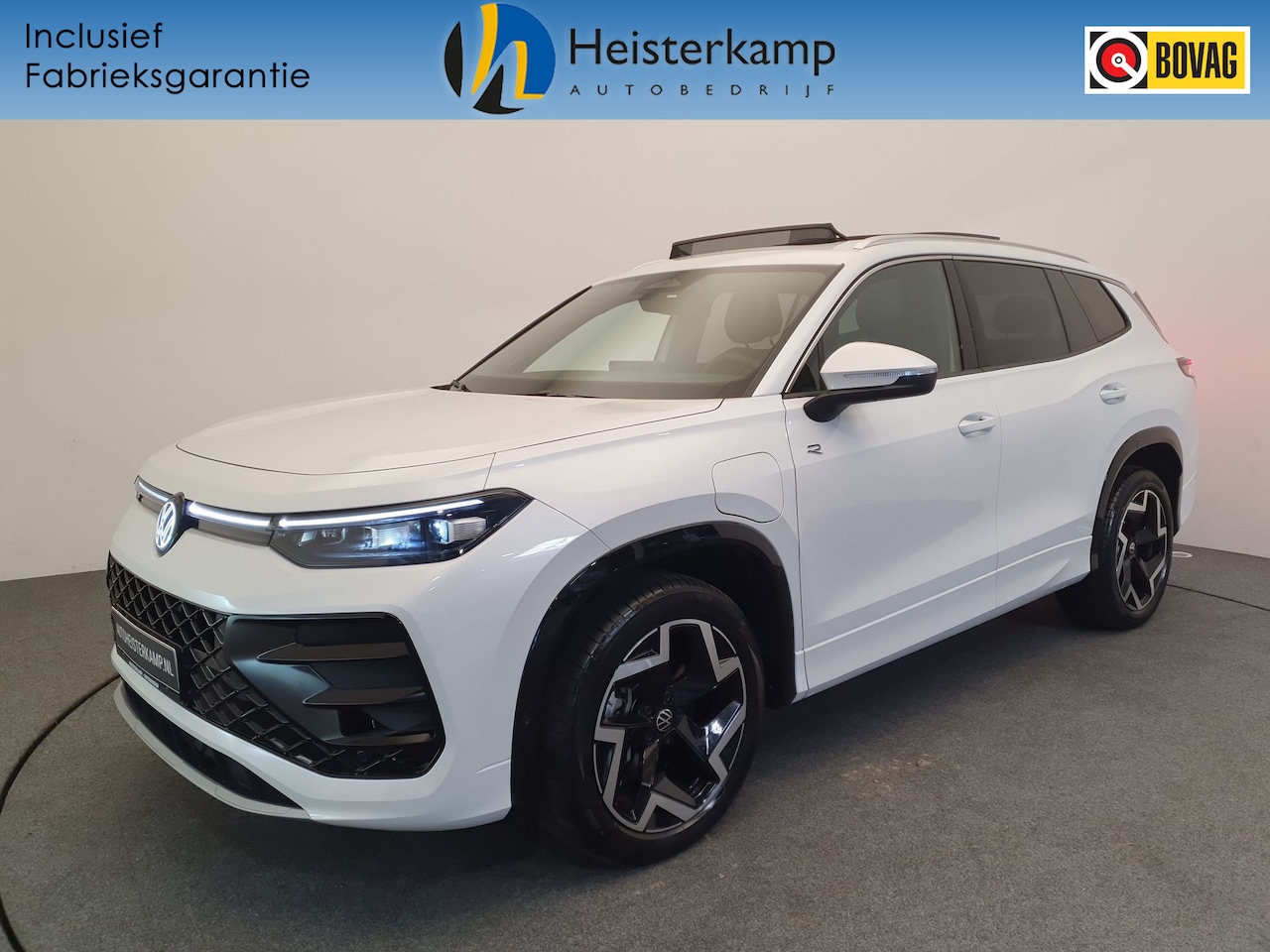 Volkswagen Tayron - 1.5 eHybrid 272pk DSG/AUT R-Line Wegklapbare trekhaak, Panoramadak, Harman/Kardon - AutoWereld.nl