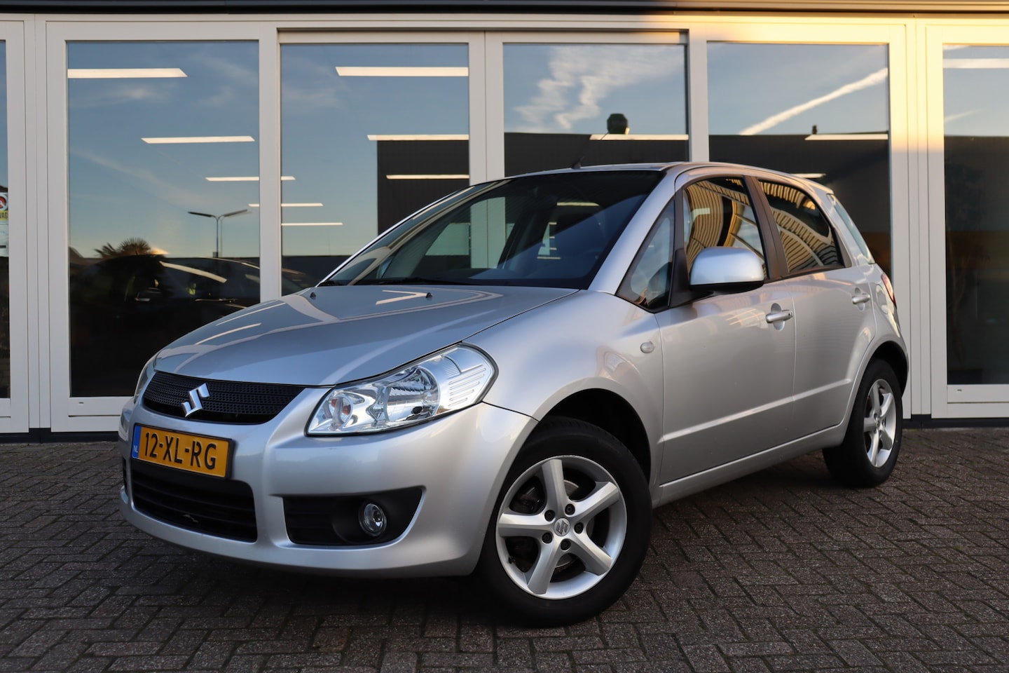Suzuki SX4 - 1.6 Exclusive 1.6 Exclusive, Airco, Prijs Is Rijklaar Inclusief 6 Maanden Garantie - AutoWereld.nl