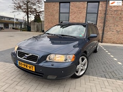 Volvo V70 - 2.5T Summum | R-Design Velgen | Trekhaak | Nette Auto