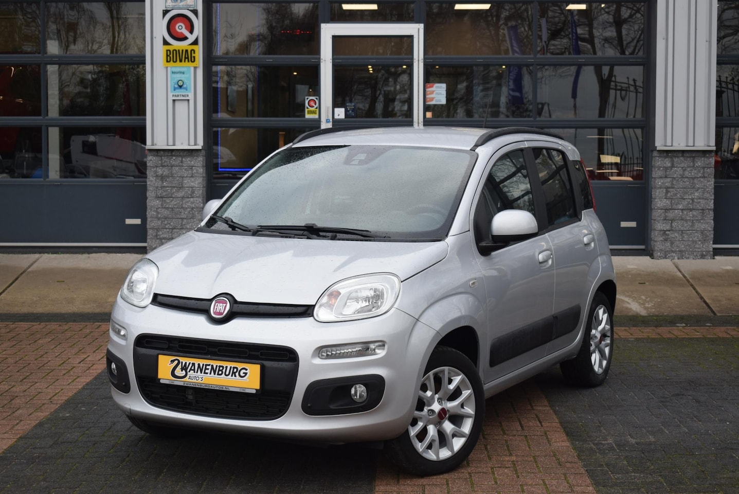 Fiat Panda - 1.2 Lounge Airco pdc Lm velgen Km 7.650!! - AutoWereld.nl
