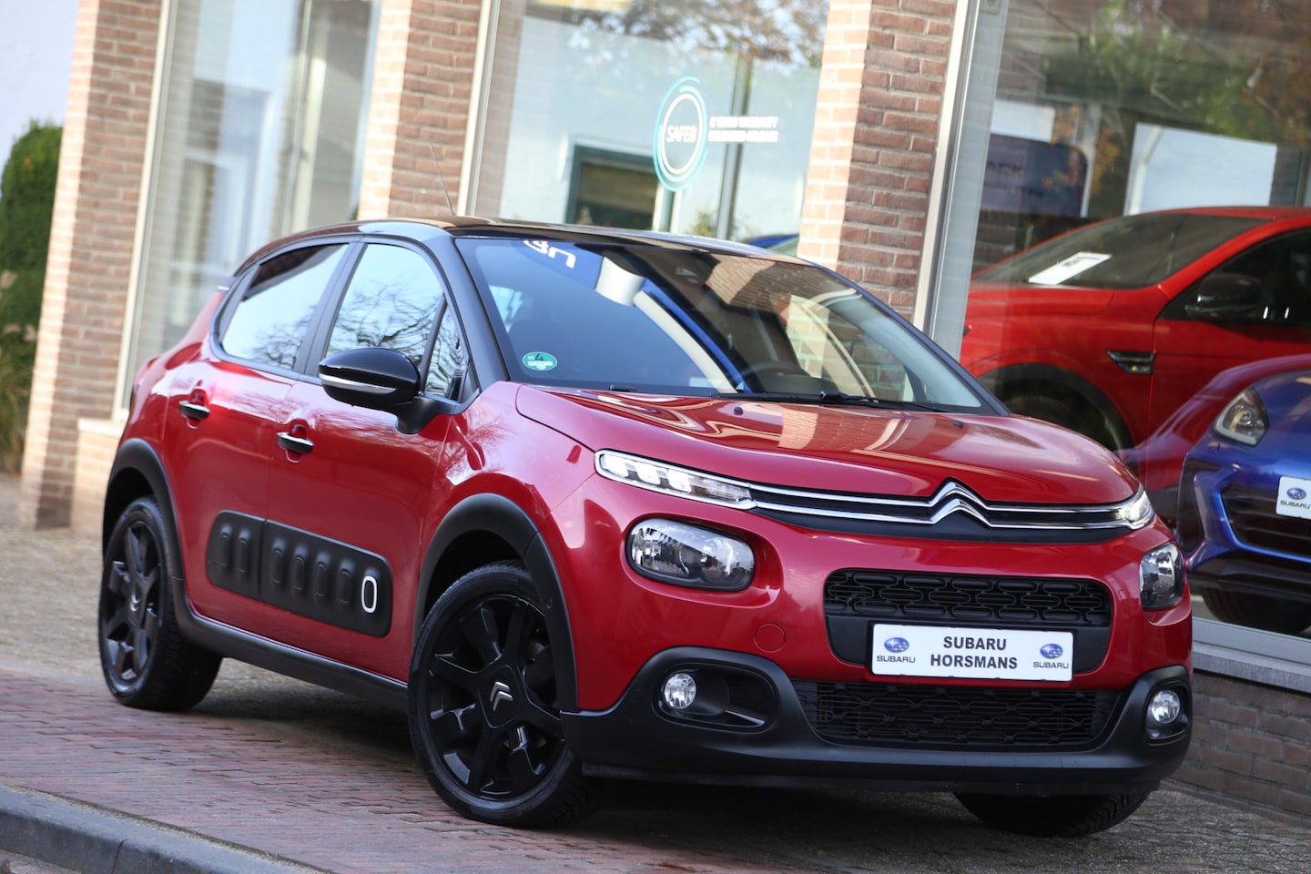 Citroën C3 - 1.2 PureTech S&S Automaat Shine Navi Camera - AutoWereld.nl