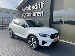 Volvo XC40 - 2.0 B3 plus dark panoramadak trekhaak stoel + stuur verwarming