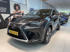 Lexus NX - 300h AWD President Line | Mark Levinson | LED koplampen adaptief | HUD | Panoramadak |