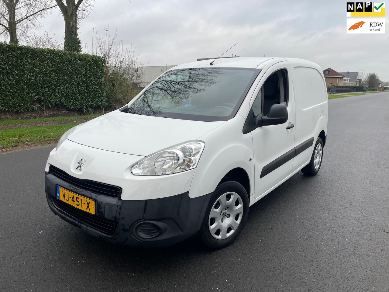 Peugeot Partner - 120 1.6 HDI L1 XR Profit + NAP/APK 11-2026 - AutoWereld.nl