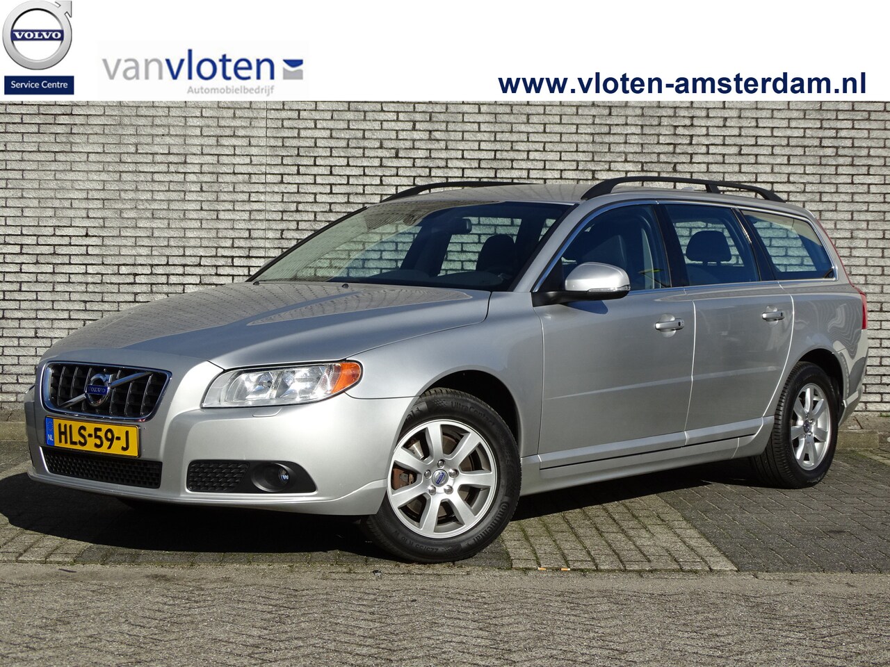 Volvo V70 - 1.6 T4 Momentum Automaat | Afneembare trekhaak | - AutoWereld.nl