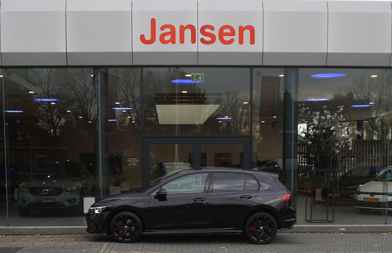 Volkswagen Golf - 1.4 eHybrid GTE | Carplay | ACC | Camera | Trekhaak | IQ. Light | 18" - AutoWereld.nl