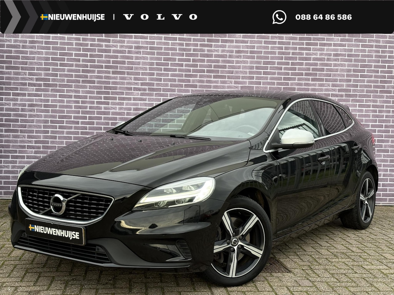Volvo V40 - 1.5 T3 Polar+ Sport | DAB | Harman/Kardon | Keyless entry/start | Panoramadak | Regensenso - AutoWereld.nl