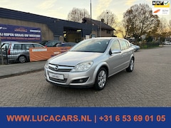 Opel Astra - 1.6 Temptation NIEUWE APK + DEALER ONDERHOUDEN