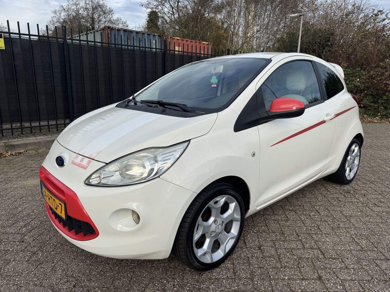 Ford Ka - 1.2 Grand Prix Airco/LMV/StrBkr - AutoWereld.nl