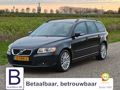 Volvo V50 - 2.4 Momentum /Goed onderhouden/Leder/Trekh./Xenon/4-S/