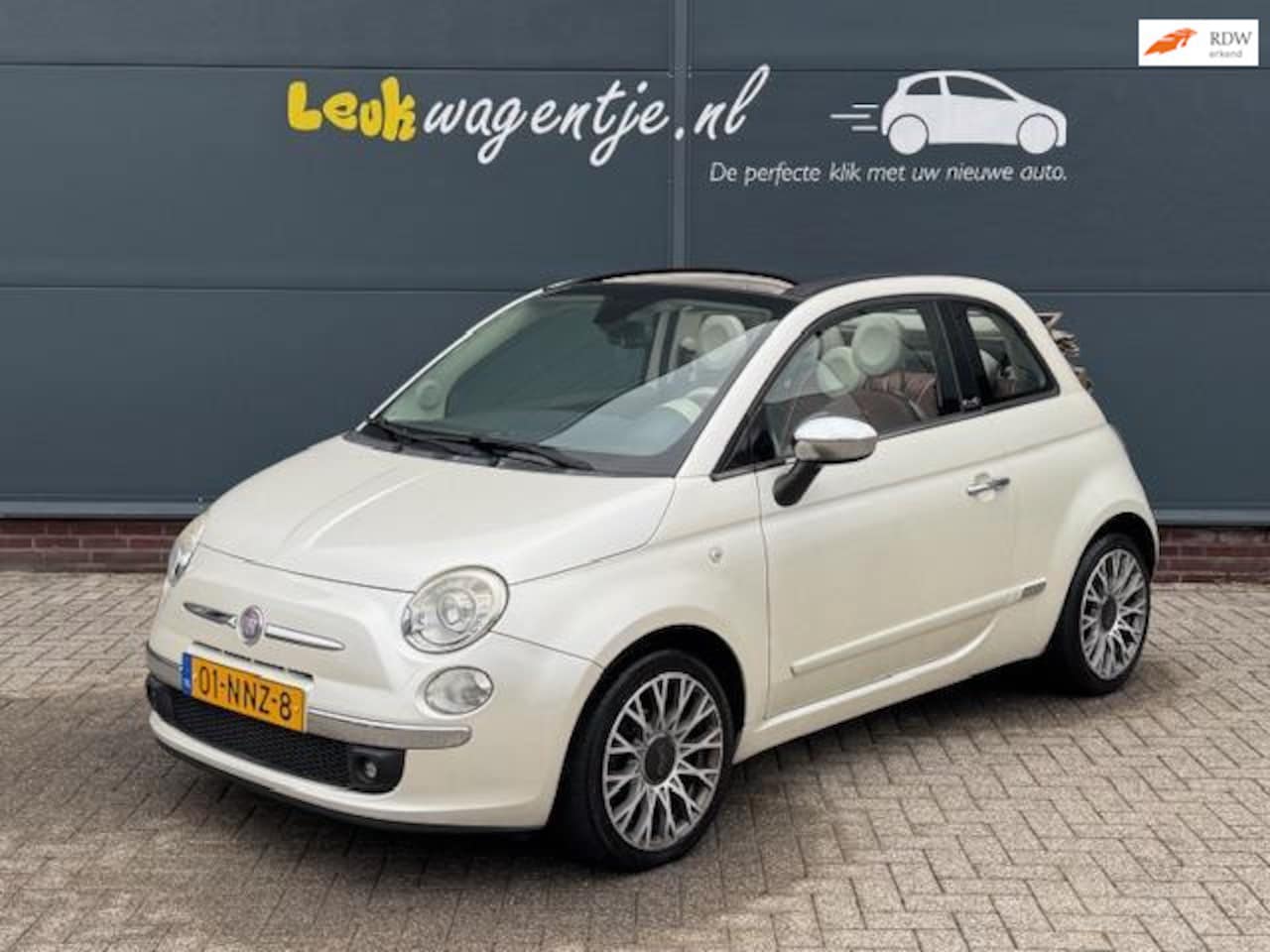 Fiat 500 C - 1.2 Lounge Cabrio Automaat *leder *climate *parel - AutoWereld.nl