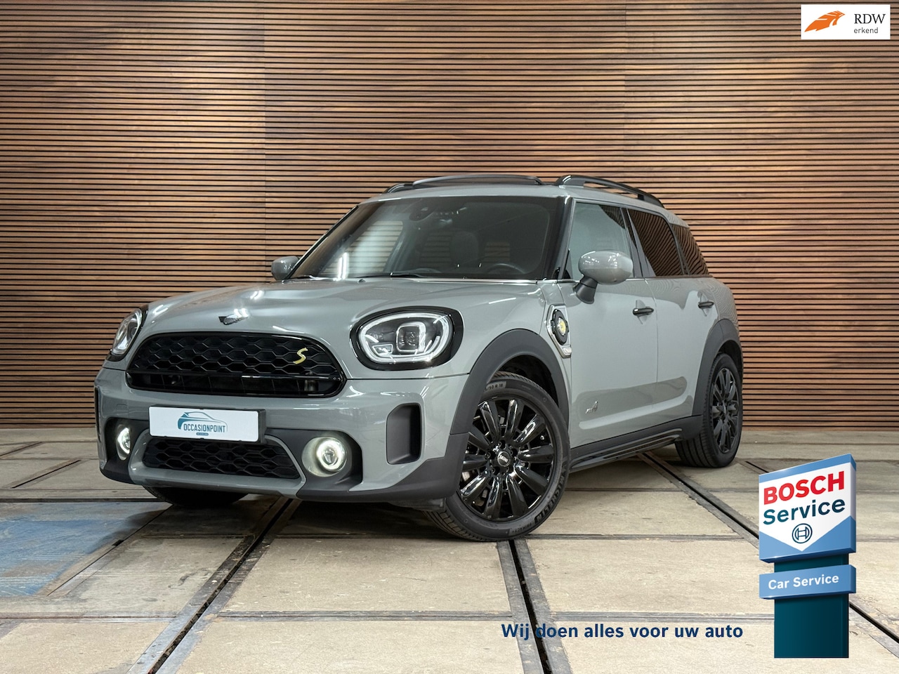 MINI Countryman - Mini 2.0 Cooper S E ALL4 Pano | Sportstoelen | LED | Camera | 18inch | Privacy Glass | Nav - AutoWereld.nl