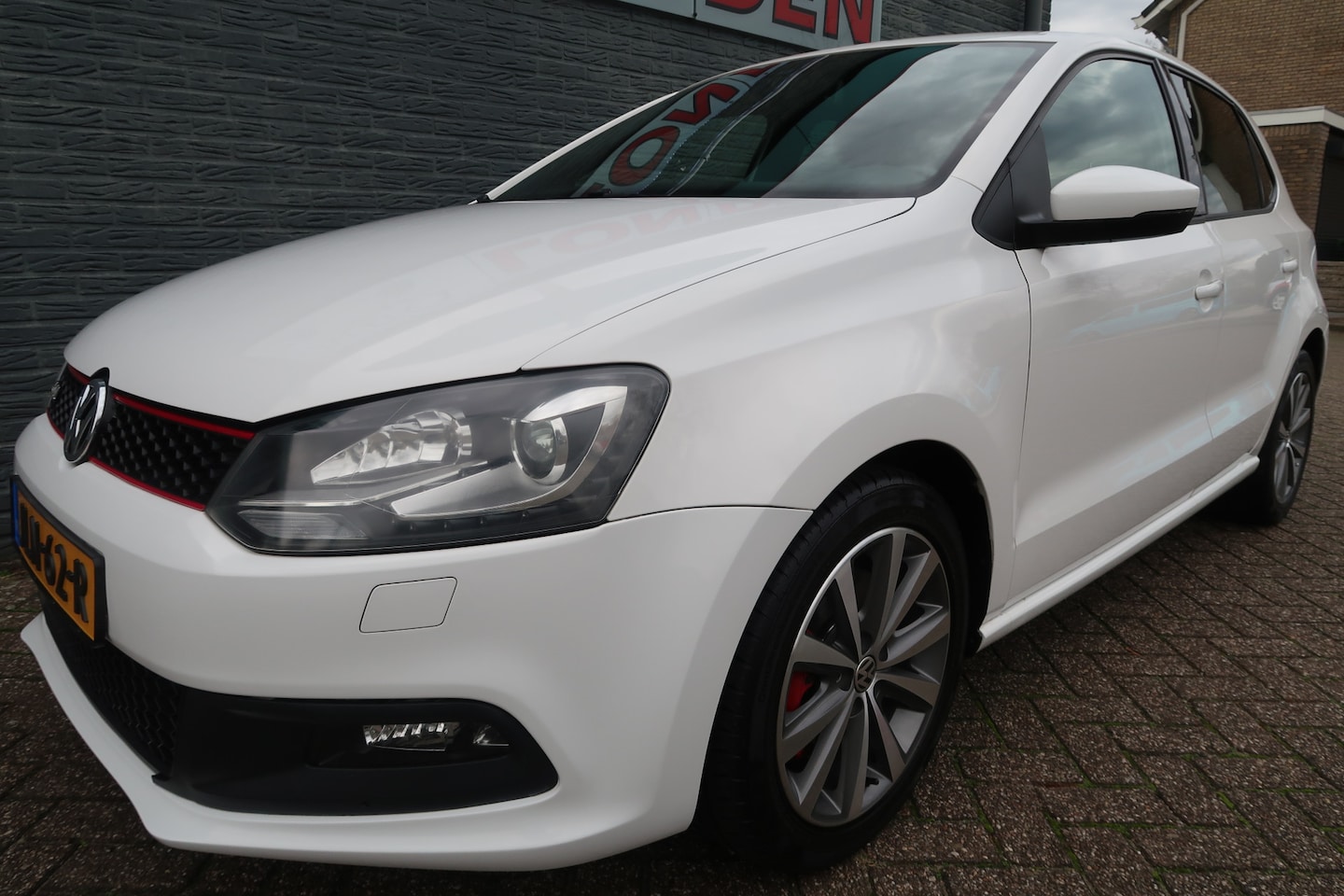 Volkswagen Polo - 1.4 TSI GTI Nette en goed onderhouden auto - AutoWereld.nl