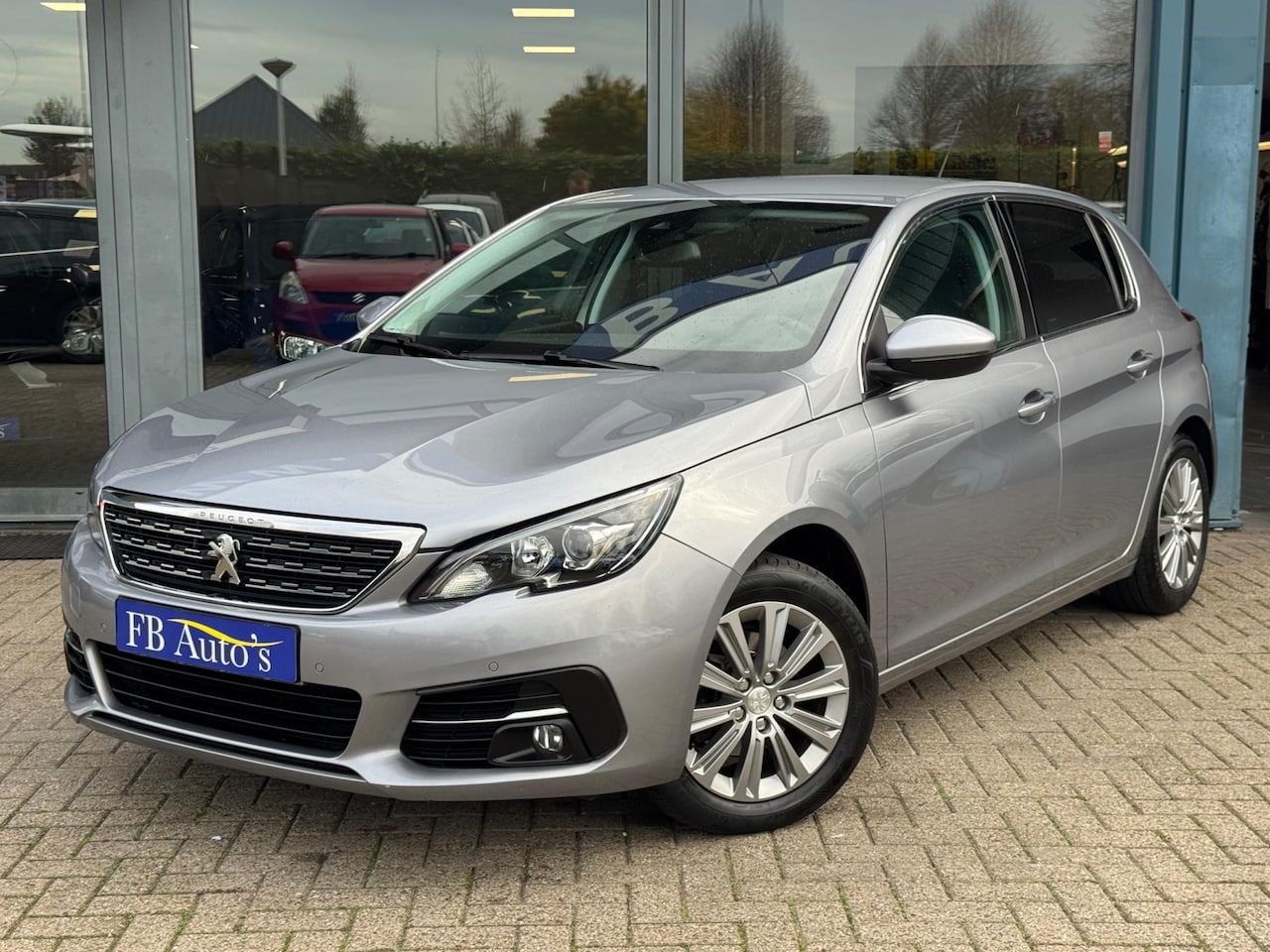 Peugeot 308 - 1.2 PureTech Allure Airco Lmv Cruise Camera - AutoWereld.nl