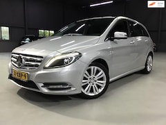 Mercedes-Benz B-klasse - 200 Ambition I Automaat I Trekhaak I Hoge instap I Cruise control I Parksens v + a I Navi