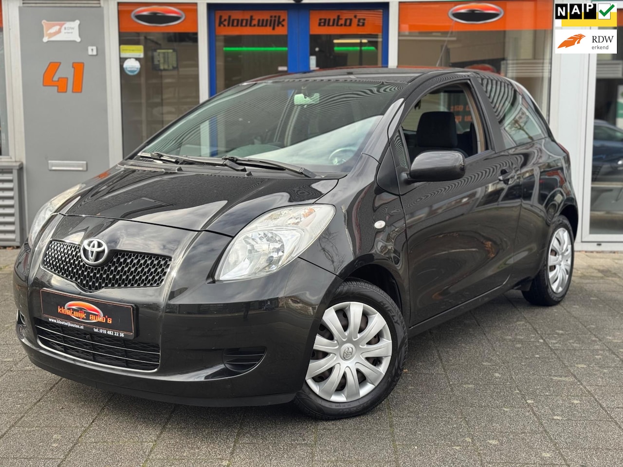 Toyota Yaris - 1.3 VVTi Sol Automaat Airco Elec. Pakket - AutoWereld.nl