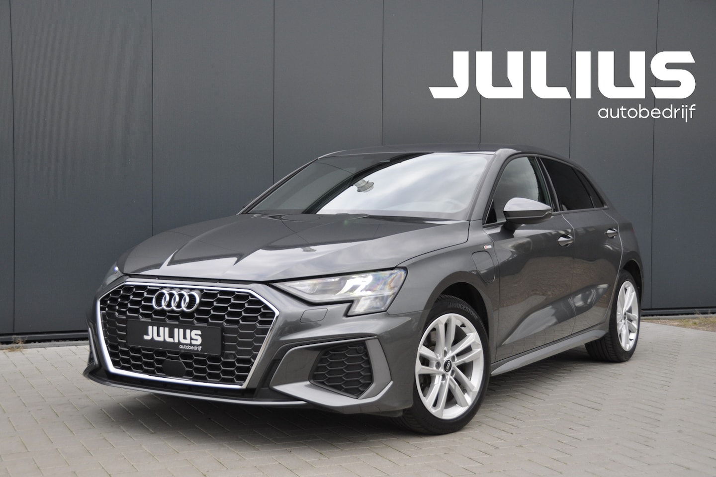 Audi A3 Sportback - 40 TFSI e Edition Trekhaak - AutoWereld.nl