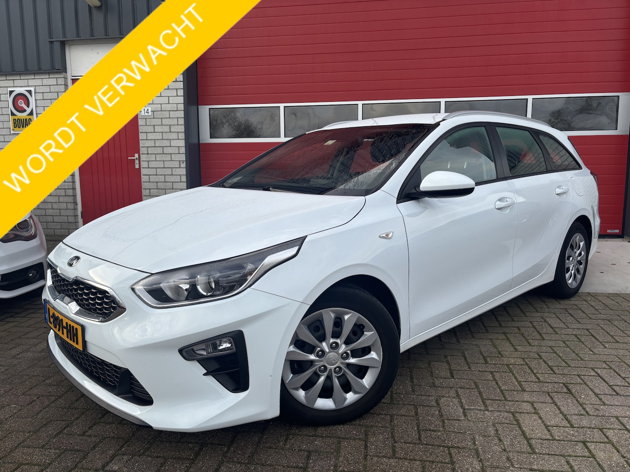 Kia Cee'd Sportswagon - Ceed 1.0 T-GDi Comfortline TREKHAAK / CAMERA / DAB+ / CARPLAY / AIRCO / CRUISE / NL-AUTO - AutoWereld.nl
